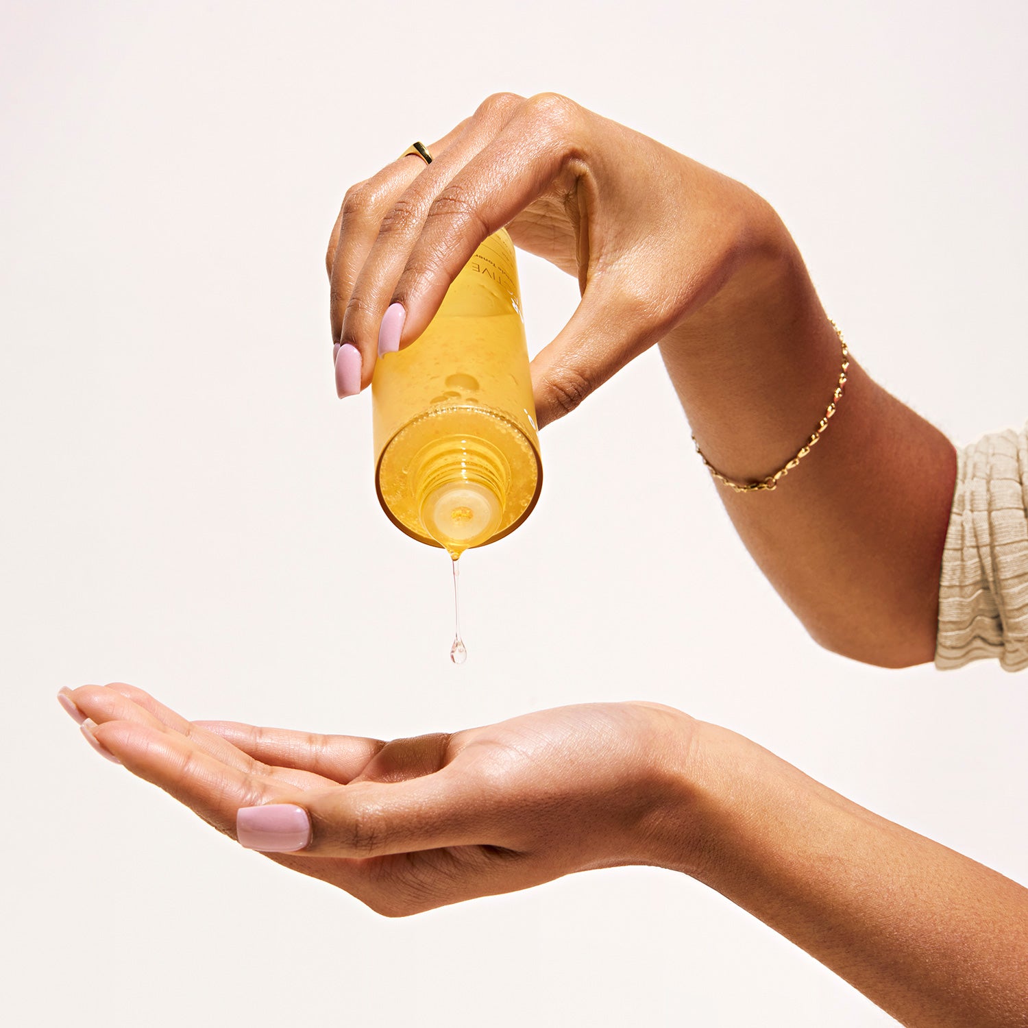 Balancing capsule toner